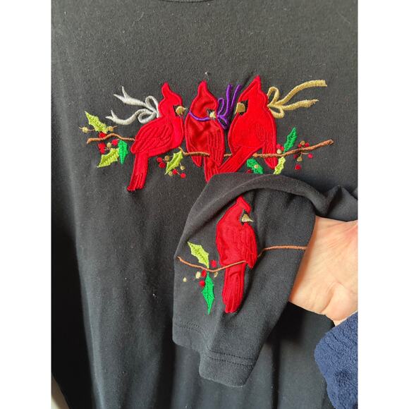 Designers Originals Studio Joy Christmas Holly Cardinal Embroidered Holiday Top - Picture 3 of 4